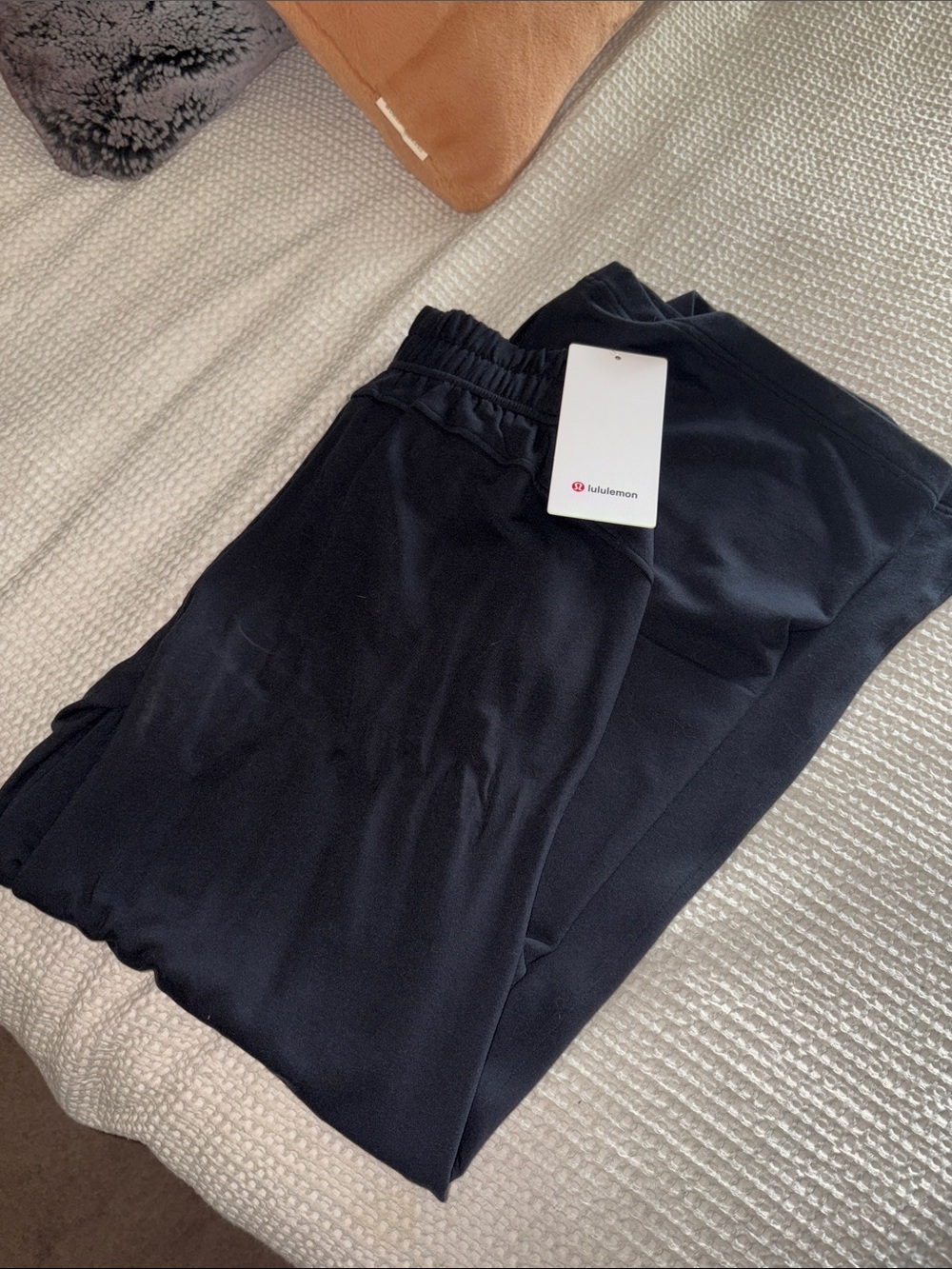 NWT Lululemon BeCalm Mid-rise Wide Leg Pant - Picture 11 of 11